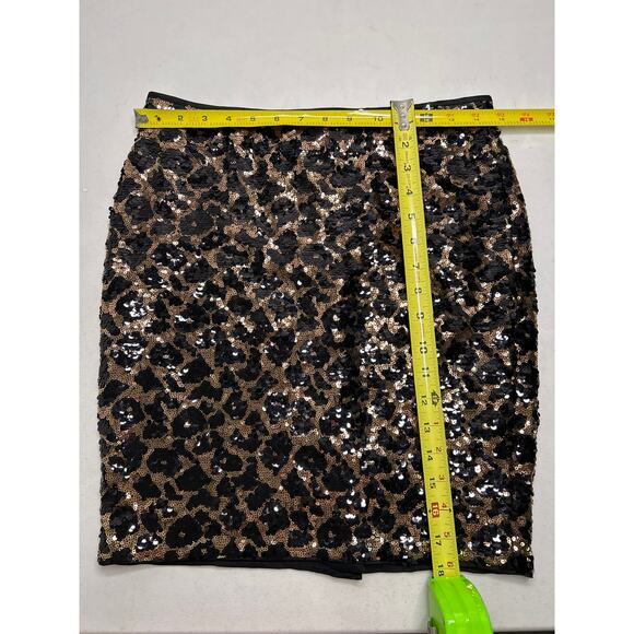 Cache sequin mini skirt with a leopard print. Gold and Black. Size 2 - Picture 3 of 4